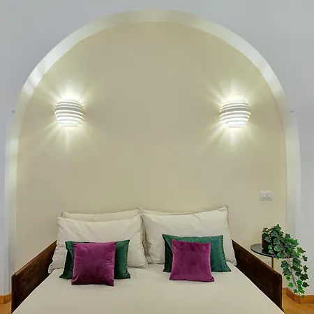 Irex Near Vatican Museum New * 罗马